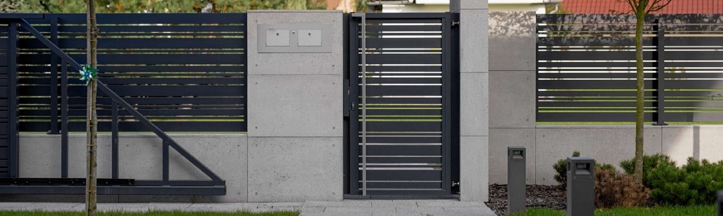 Ворота відкатні та розпашні вуличні - металеві огорожі, паркани SELECT