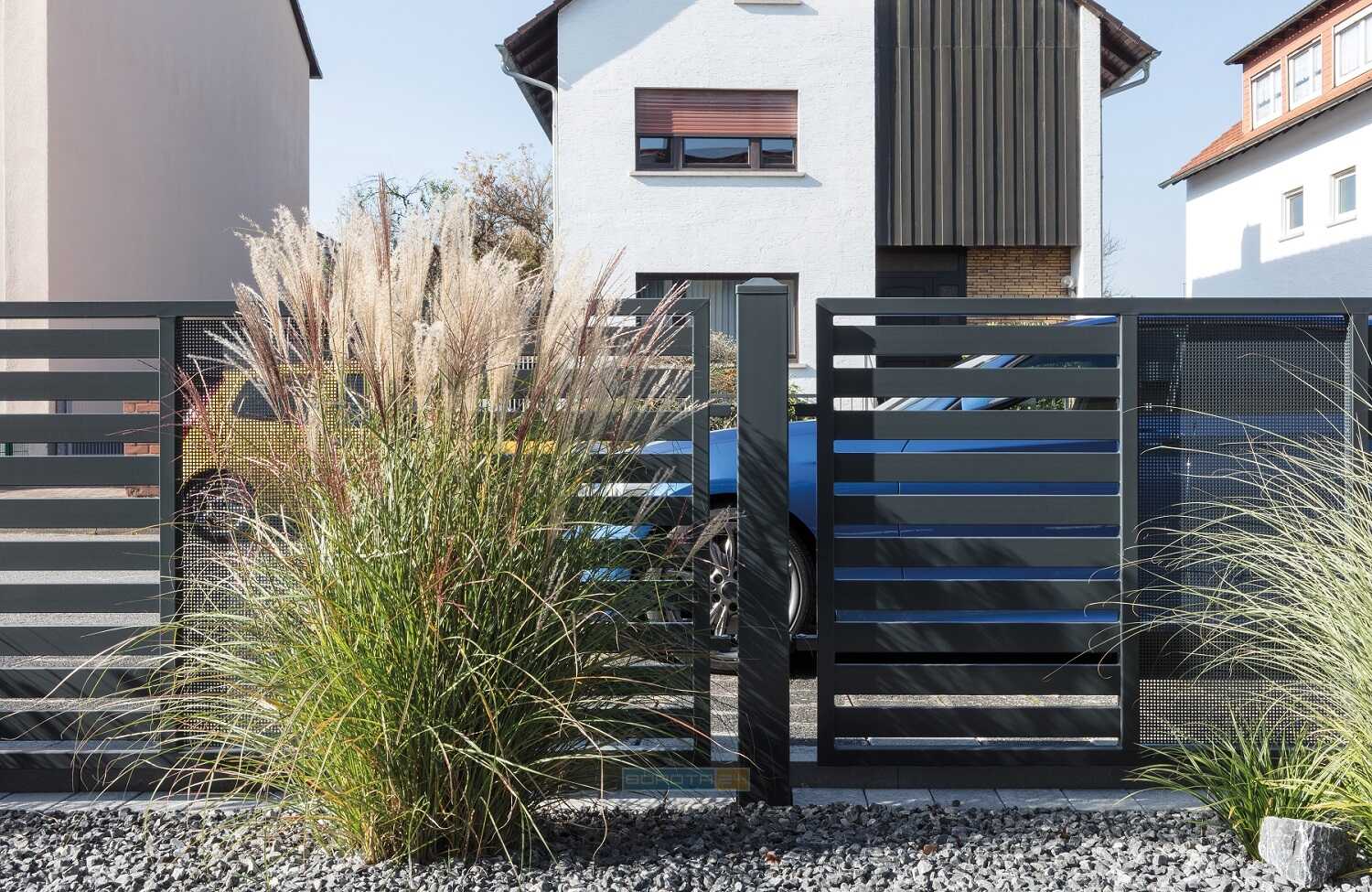 гарні дизайнерські огорожі та паркани для приватного будинку - сучасні моделі - завод WISNIOWSKI